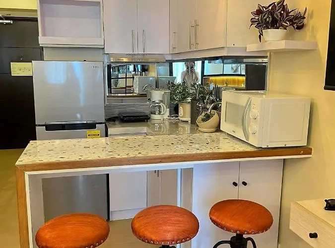 Central hotel: Avida Atria Tower 3