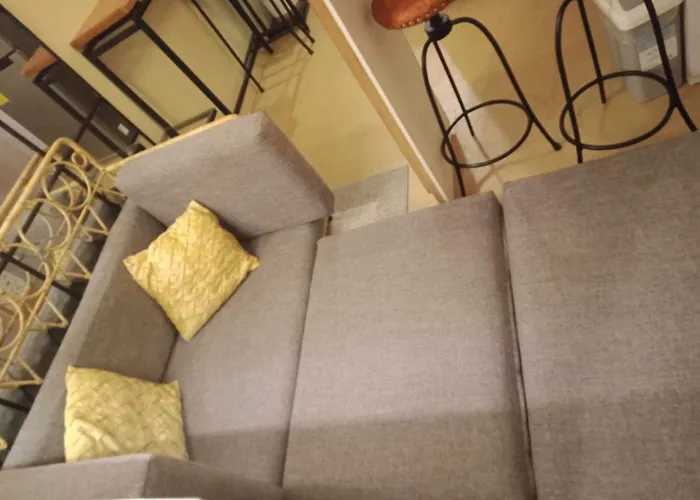 Central hotel: Avida Atria Tower 3